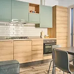 A Due Passi Dal Mare Apartment *