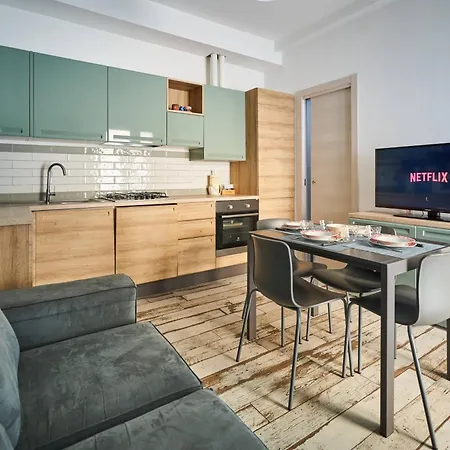 A Due Passi Dal Mare Apartment *