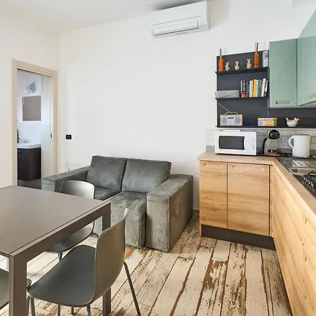 A Due Passi Dal Mare