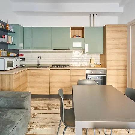 A Due Passi Dal Mare *